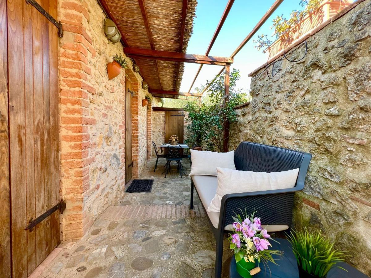 Monteriggioni Castello Villa Екстериор снимка