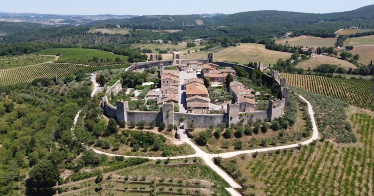 Monteriggioni Castello Villa Екстериор снимка