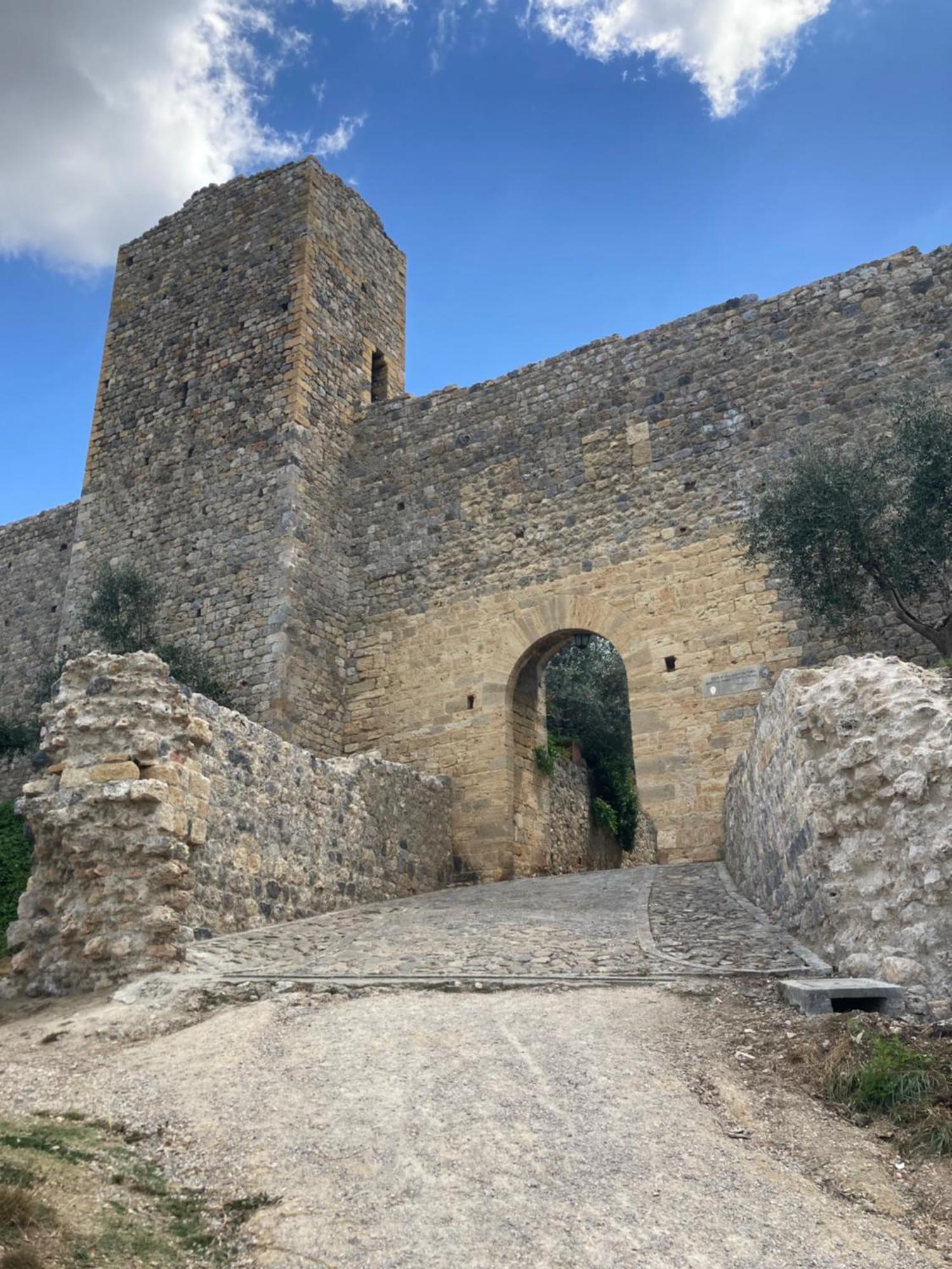 Monteriggioni Castello Villa Екстериор снимка